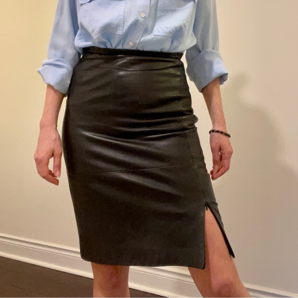 Leather Skirt (100% real lambskin leather) - Picture 2 of 5